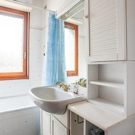 Appartement Bright With Balcony And Parking!