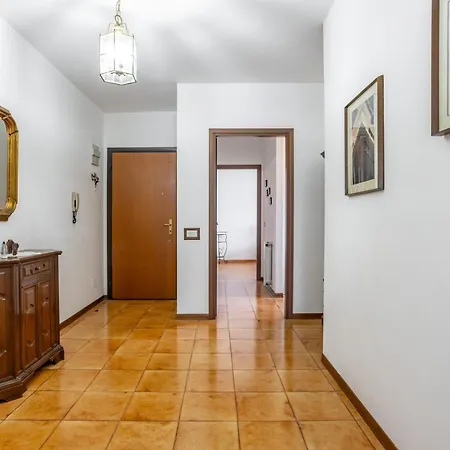 Appartement Bright With Balcony And Parking! Lucques